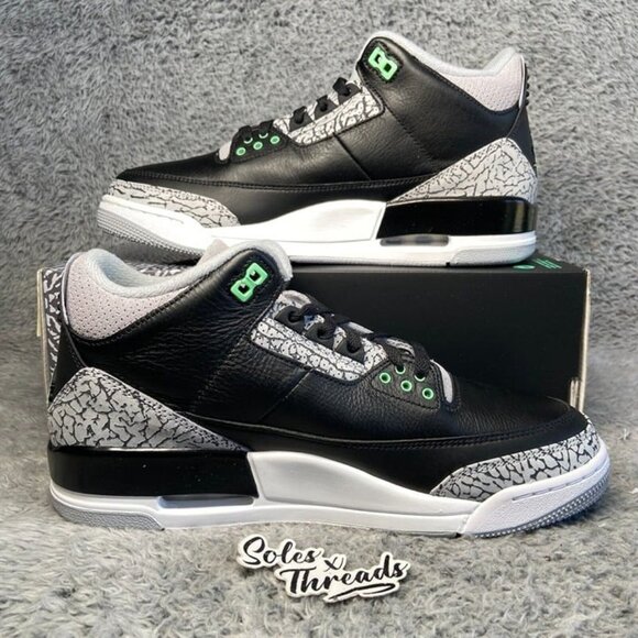 Air Jordan 3 Retro 'Green Glow' Size 10 Men Sneakers CT8532-031 - Picture 2 of 8